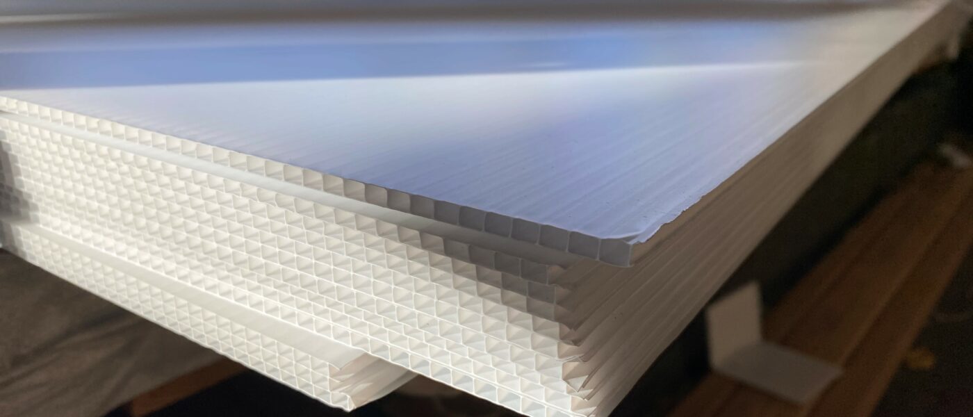 Correx Wall Protector Corrugated Plastic Floor Protection Sheet Large  Cardboard Sheets Cardboard Sheets Corrugated Plastic Board Floor Sheet -  China Corrugated Plastic Sheet, PP Corrugated Board