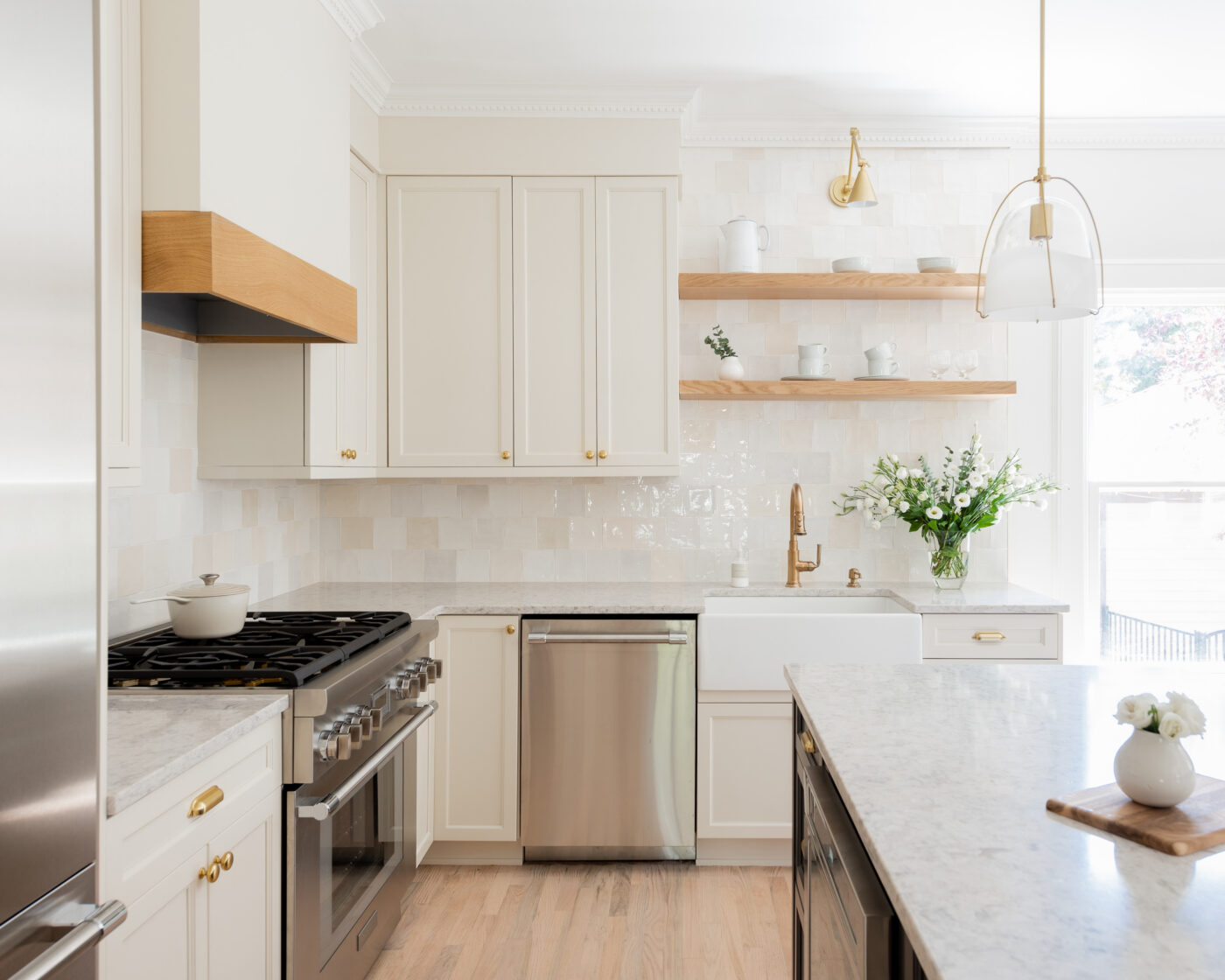 The Van Dien. A Stunning Kitchen Cabinetry Project Supplied by Kuiken ...