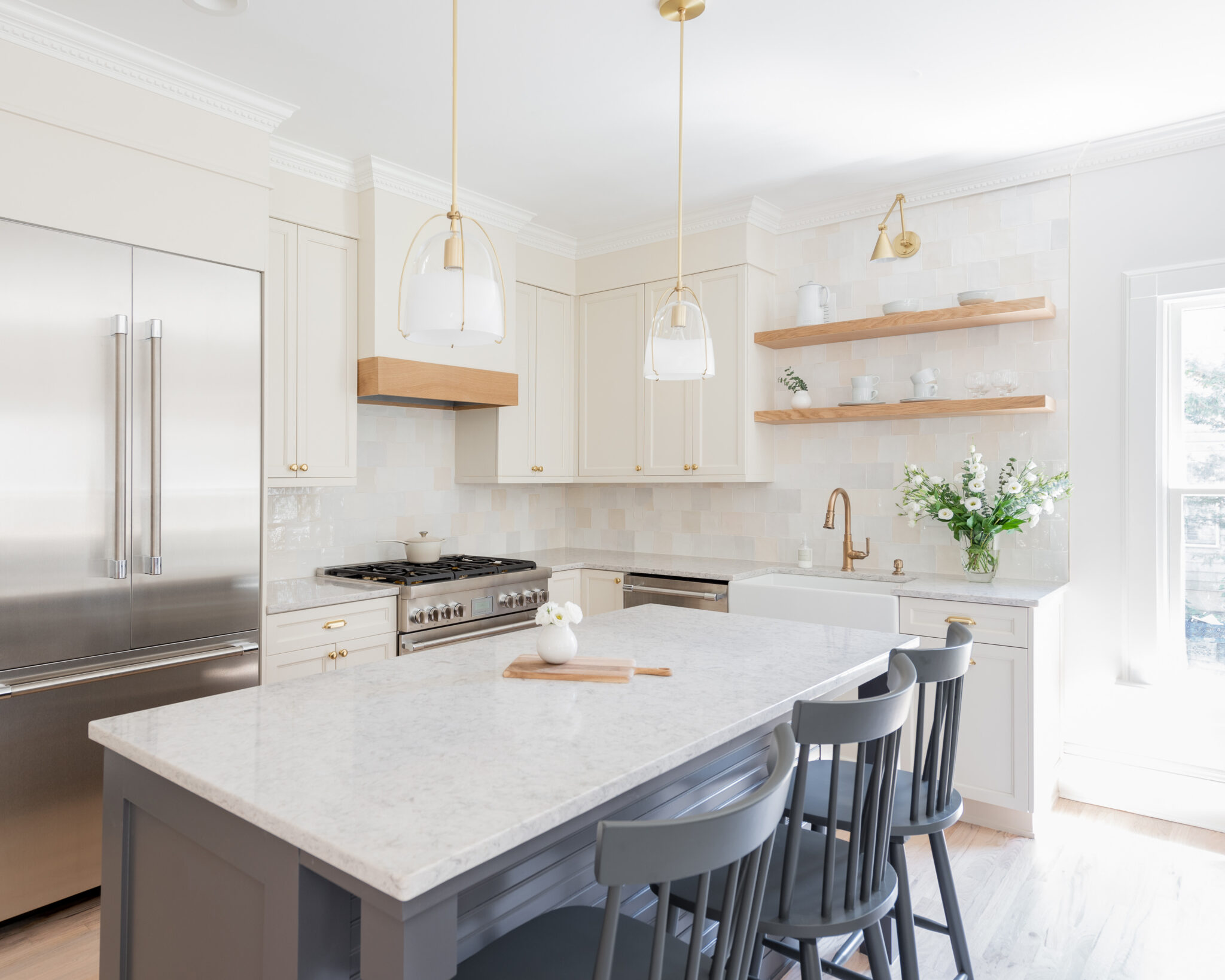 The Van Dien. A Stunning Kitchen Cabinetry Project Supplied by Kuiken ...
