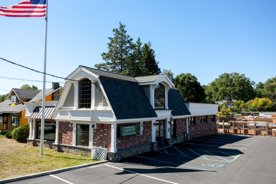 Kuiken Brothers' Kitchen Designer Kevin Kelly Emerson, NJ