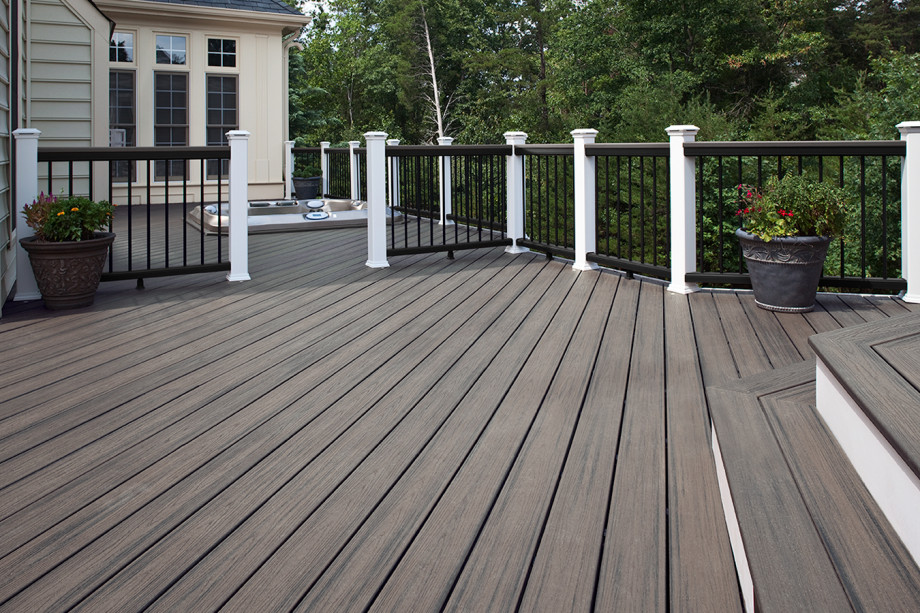 transcend-decking-island-mist-low-angle-cocktail-rail